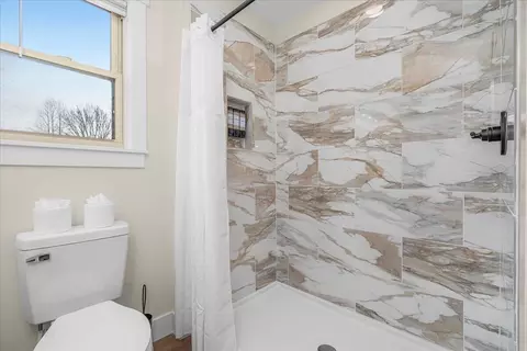 Bath - 54 Germead Rd, Stanton, KY 40380 photo 3 of 3