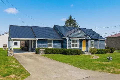 75 Reese St, Irvine, KY 40336