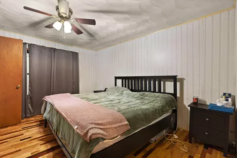 Bedroom - 939 Bear Pen Creek Rd, Campton, KY 41301 photo 5 of 10