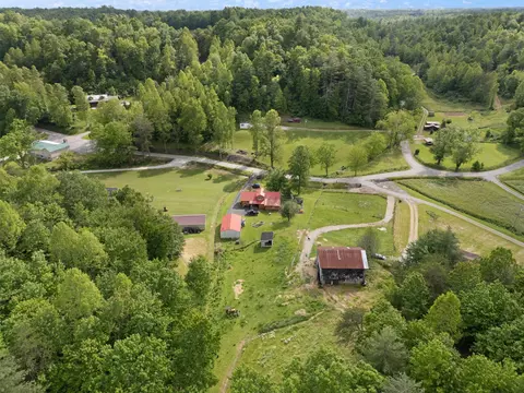 View/Area - 939 Bear Pen Creek Rd, Campton, KY 41301 photo 3 of 3