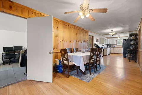 Entry Way - 939 Bear Pen Creek Rd, Campton, KY 41301 photo 2 of 6