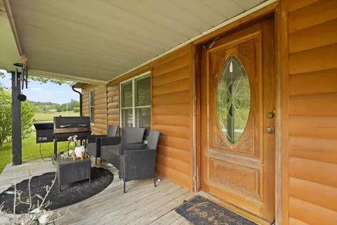 Exterior - 939 Bear Pen Creek Rd, Campton, KY 41301 photo 3 of 11