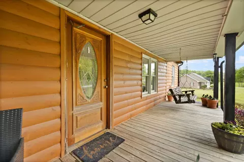 Exterior - 939 Bear Pen Creek Rd, Campton, KY 41301 photo 4 of 11