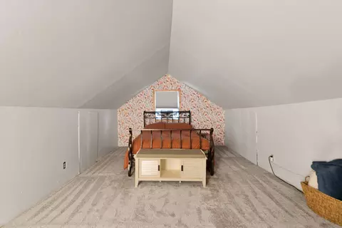 Bedroom - 939 Bear Pen Creek Rd, Campton, KY 41301 photo 8 of 10