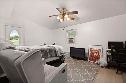 Bedroom - 939 Bear Pen Creek Rd, Campton, KY 41301 photo 1 of 10