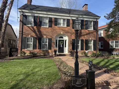 1117 Fincastle Rd, Lexington, KY 40502