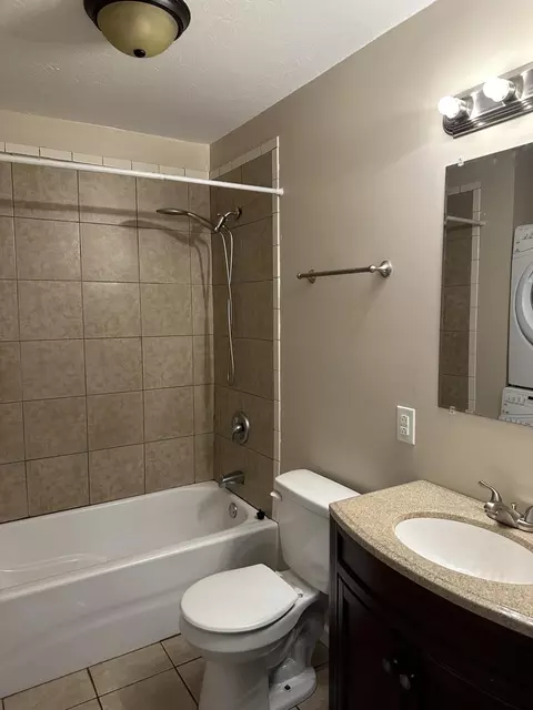 Bath - 131 Bartlett Dr, Morehead, KY 40351 photo 2 of 2