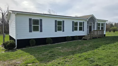 6350 Harmons Lick Rd, Paint Lick, KY 40461