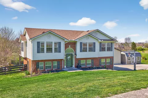 122 Saddlebrook Cir, Berea, KY 40403