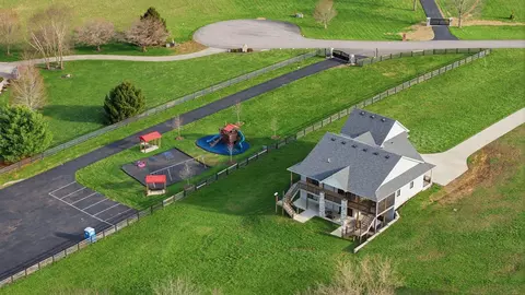 480 Lakeside Dr, Lancaster, KY 40444 photo 9