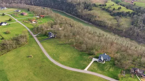 480 Lakeside Dr, Lancaster, KY 40444