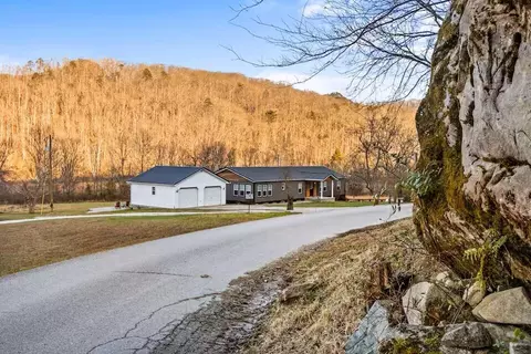 1325 Star Gap Rd, Stanton, KY 40380