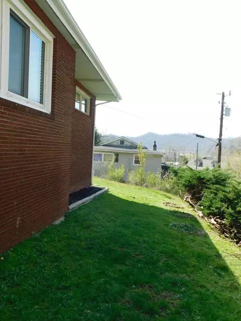 Exterior - 116 Wolf Hollow Rd, Baxter, KY 40806 photo 20 of 40