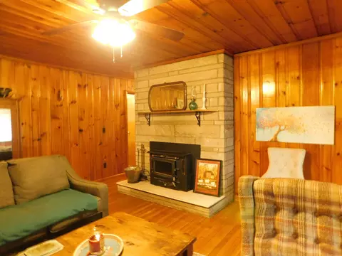 Living - 116 Wolf Hollow Rd, Baxter, KY 40806 photo 5 of 7