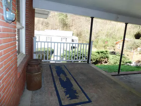 Exterior - 116 Wolf Hollow Rd, Baxter, KY 40806 photo 4 of 40