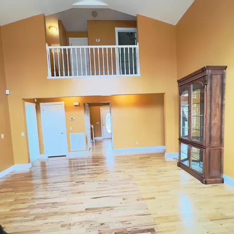 Living - 82 Rollohank Trl, Corbin, KY 40701 photo 4 of 5