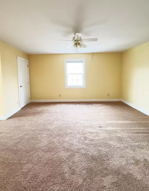 Bedroom - 82 Rollohank Trl, Corbin, KY 40701 photo 3 of 6