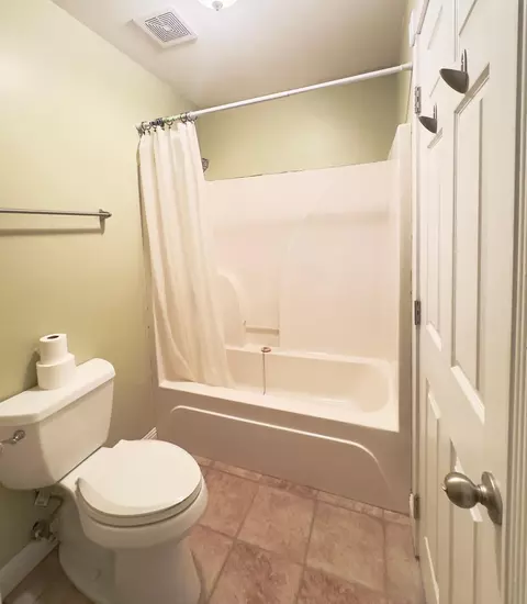 Bath - 82 Rollohank Trl, Corbin, KY 40701 photo 6 of 9