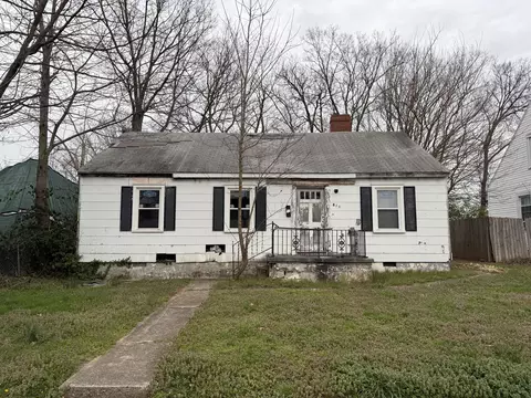 820 Walker Ave, Paris, KY 40361