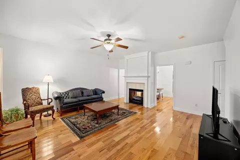 Living - 110 Woods Point Cir, Georgetown, KY 40324 photo 1 of 3