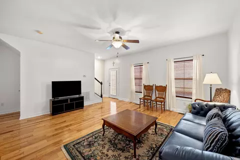 Living - 110 Woods Point Cir, Georgetown, KY 40324 photo 3 of 3