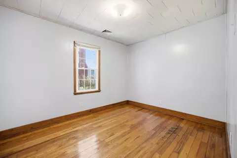 Bedroom - 115 Wright St, Stamping Ground, KY 40379 photo 4 of 9