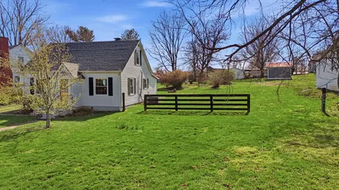 Exterior - 115 Wright St, Stamping Ground, KY 40379 photo 3 of 6