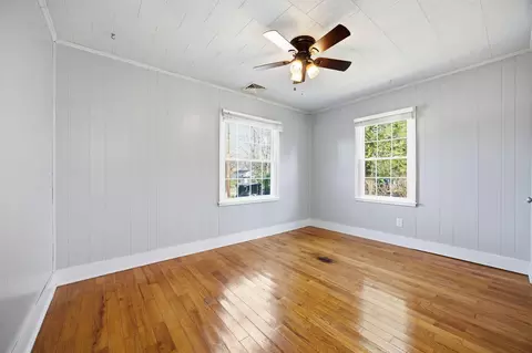 Bedroom - 115 Wright St, Stamping Ground, KY 40379 photo 1 of 9