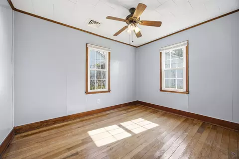 Bedroom - 115 Wright St, Stamping Ground, KY 40379 photo 6 of 9
