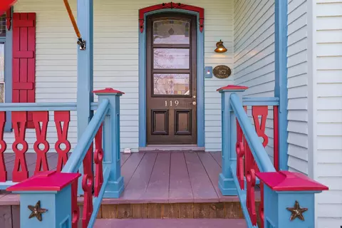 Exterior - 119 E Stephens St, Midway, KY 40347 photo 4 of 24