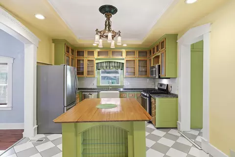 Kitchen - 119 E Stephens St, Midway, KY 40347 photo 3 of 4