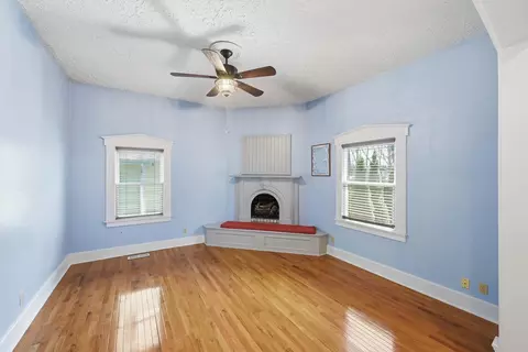 Bedroom - 119 E Stephens St, Midway, KY 40347 photo 5 of 7