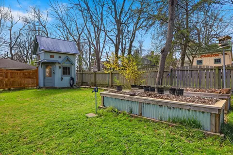 Exterior - 119 E Stephens St, Midway, KY 40347 photo 16 of 24
