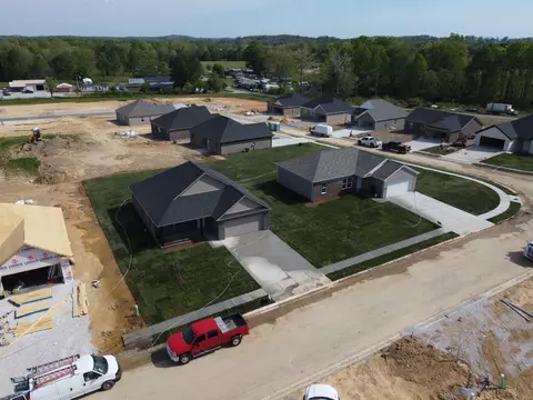 302 Cinchpost Cir, London, KY 40744