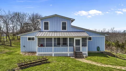 698 Mudlick Rd, Cynthiana, KY 41031
