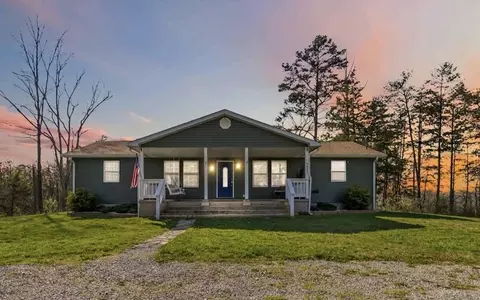 6422 The Day Ridge Rd, Whitley City, KY 42653