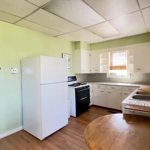 Kitchen - 126 18th St, Corbin, KY 40701 photo 3 of 4