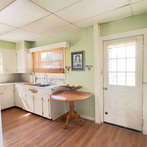 Kitchen - 126 18th St, Corbin, KY 40701 photo 4 of 4
