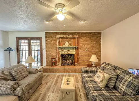 Living - 174 Derby Trl, Corbin, KY 40701 photo 1 of 3