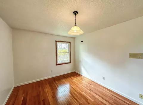 Bedroom - 174 Derby Trl, Corbin, KY 40701 photo 5 of 5