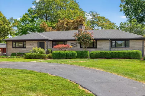 226 Idle Hour Dr, Lexington, KY 40502