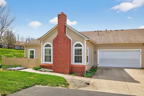 226 Churchill Crossing Dr, Nicholasville, KY 40356