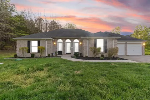 94 Woodside Dr, Somerset, KY 42503