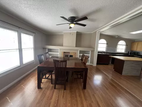 Dining - 126 S Combs Ave, Corbin, KY 40701 photo 1 of 1