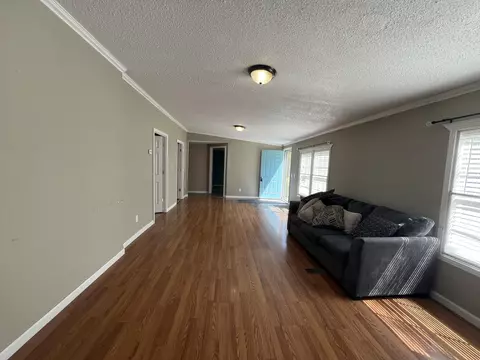 Living - 126 S Combs Ave, Corbin, KY 40701 photo 2 of 2