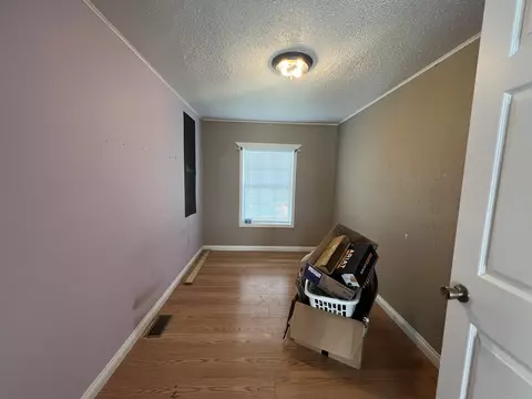 Bedroom - 126 S Combs Ave, Corbin, KY 40701 photo 2 of 2