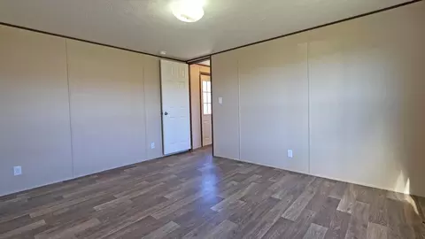Bedroom - 4359 Highway 830 Rd, Corbin, KY 40701 photo 2 of 4
