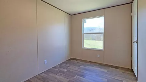 Bedroom - 4359 Highway 830 Rd, Corbin, KY 40701 photo 3 of 4