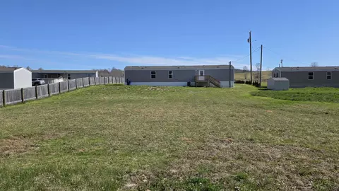 Exterior - 4359 Highway 830 Rd, Corbin, KY 40701 photo 3 of 4