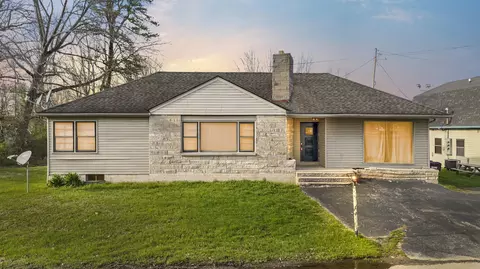 221 Halls Ln, Stanton, KY 40380